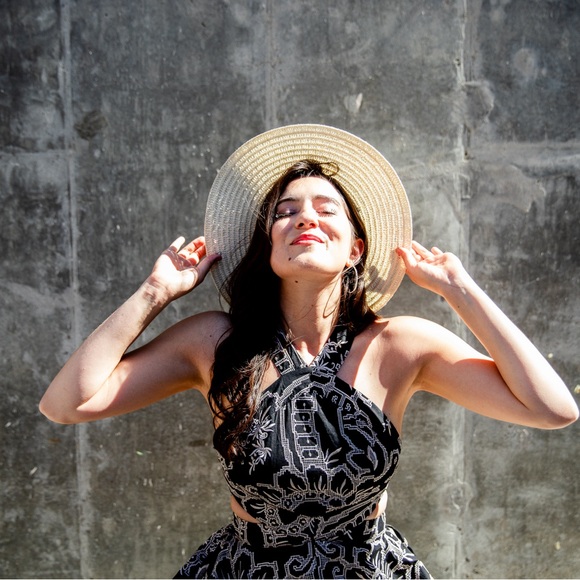 Meet your Posher, Micaela - Picture 1 of 1